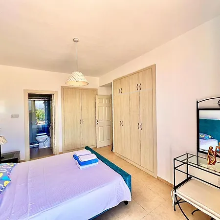 Apartment True Front Line In Tatlisu North Cyprus Agios Nikolaos (Famagusta)