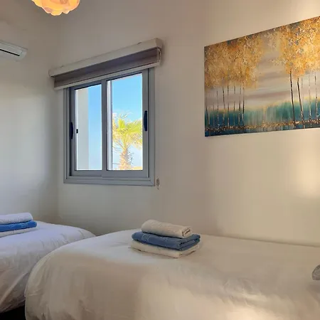 True Front Line In Tatlisu North Cyprus Apartment *